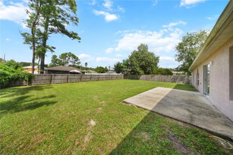Villa ou maison à louer à Deltona, Floride: 3 chambres, 150.5 m2 № 2425972 - photo 16