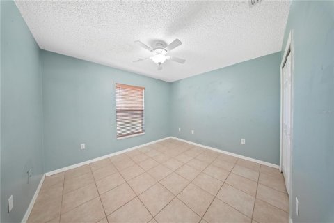 Villa ou maison à louer à Deltona, Floride: 3 chambres, 150.5 m2 № 2425972 - photo 13