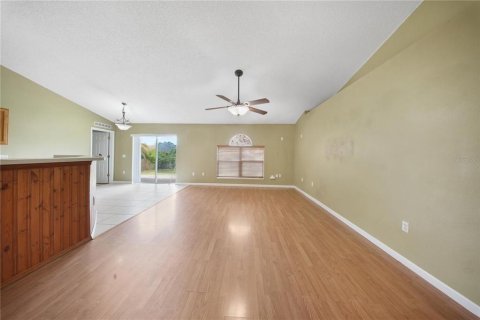 Villa ou maison à louer à Deltona, Floride: 3 chambres, 150.5 m2 № 2425972 - photo 8