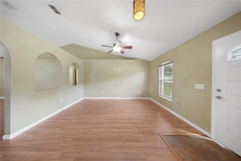Villa ou maison à louer à Deltona, Floride: 3 chambres, 150.5 m2 № 2425972 - photo 10