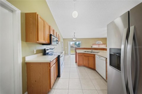 Villa ou maison à louer à Deltona, Floride: 3 chambres, 150.5 m2 № 2425972 - photo 5