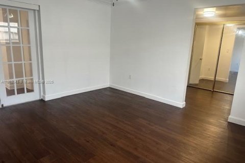 Casa en venta en Miramar, Florida, 4 dormitorios, 215.63 m2 № 2018784 - foto 5