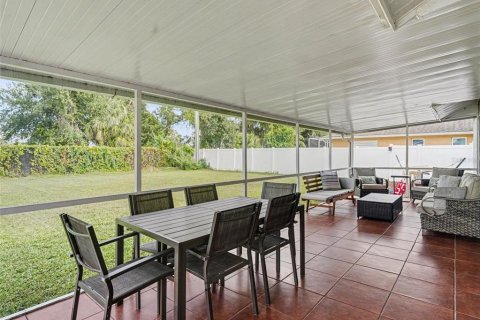 Villa ou maison à vendre à Sarasota, Floride: 3 chambres, 124.12 m2 № 2415129 - photo 13