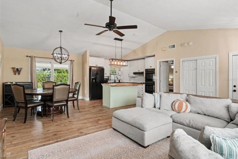 Villa ou maison à vendre à Sarasota, Floride: 3 chambres, 124.12 m2 № 2415129 - photo 8