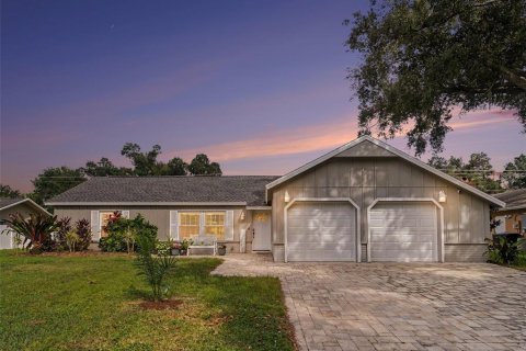 Villa ou maison à Sarasota, Floride 3 chambres, 124.12 m2 № 2415129