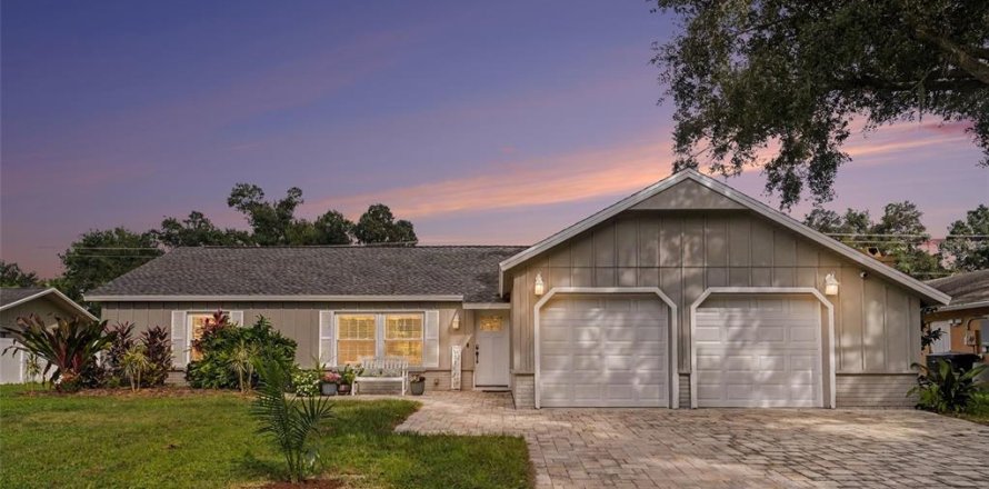 Villa ou maison à Sarasota, Floride 3 chambres, 124.12 m2 № 2415129