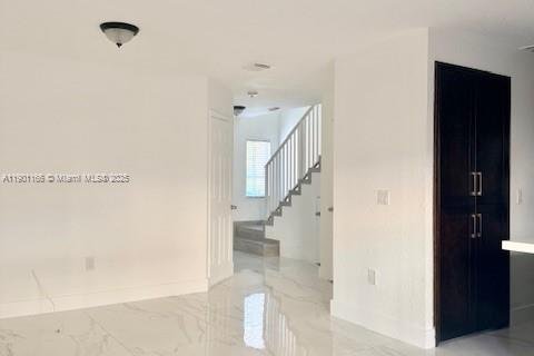 Townhouse in Hialeah Gardens, Florida 3 bedrooms, 109.62 sq.m. № 1951462 - photo 8