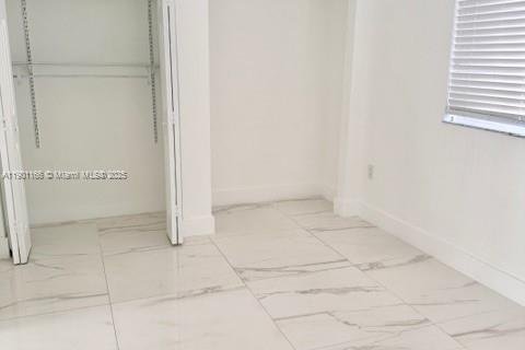 Townhouse in Hialeah Gardens, Florida 3 bedrooms, 109.62 sq.m. № 1951462 - photo 16
