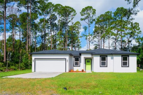 House in DeLand, Florida 4 bedrooms, 142.98 sq.m. № 1876475 - photo 1