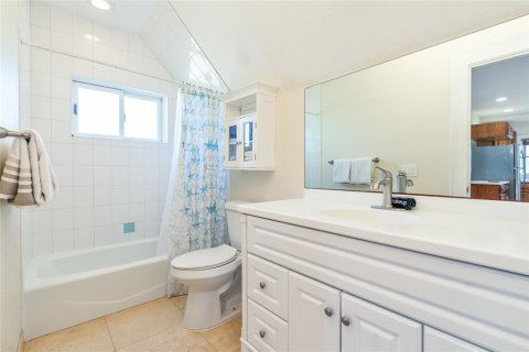 Commercial property in New Smyrna Beach, Florida 165.27 sq.m. № 1722728 - photo 26