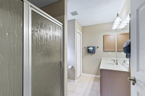 Снять в аренду виллу или дом в Те-Виллиджис, Флорида 3 спальни, 143.53м2, № 1814990 - фото 15