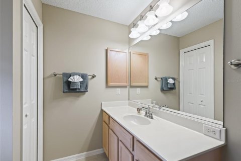 Снять в аренду виллу или дом в Те-Виллиджис, Флорида 3 спальни, 143.53м2, № 1814990 - фото 16