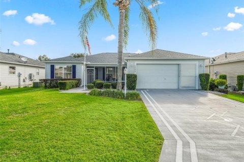 Снять в аренду виллу или дом в Те-Виллиджис, Флорида 3 спальни, 143.53м2, № 1814990 - фото 1