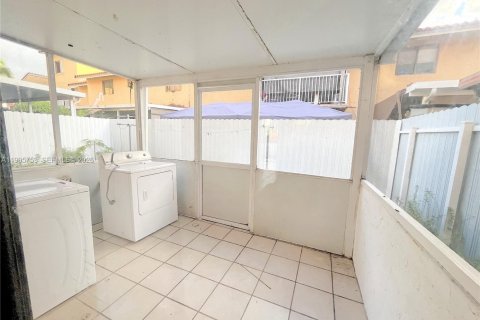Снять в аренду кондоминиум в Хайалиа, Флорида 2 спальни, 71.07м2, № 2079972 - фото 13