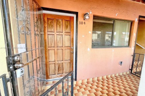 Снять в аренду кондоминиум в Хайалиа, Флорида 2 спальни, 71.07м2, № 2079972 - фото 9