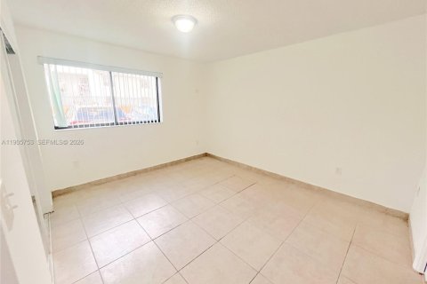 Снять в аренду кондоминиум в Хайалиа, Флорида 2 спальни, 71.07м2, № 2079972 - фото 24