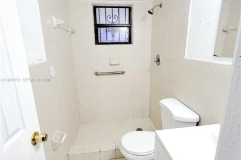 Снять в аренду кондоминиум в Хайалиа, Флорида 2 спальни, 71.07м2, № 2079972 - фото 17