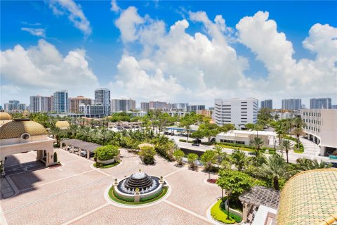 Condo in Sunny Isles Beach, Florida, 4 bedrooms  № 1293057 - photo 26