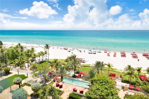 Condo in Sunny Isles Beach, Florida, 4 bedrooms  № 1293057 - photo 23