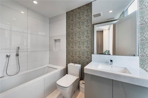 Condo in Sunny Isles Beach, Florida, 4 bedrooms  № 1293057 - photo 8