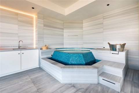 Condo in Sunny Isles Beach, Florida, 4 bedrooms  № 1293057 - photo 28