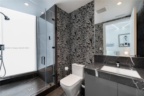 Condo in Sunny Isles Beach, Florida, 4 bedrooms  № 1293057 - photo 24
