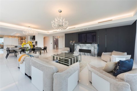 Condo in Sunny Isles Beach, Florida, 4 bedrooms  № 1293057 - photo 18