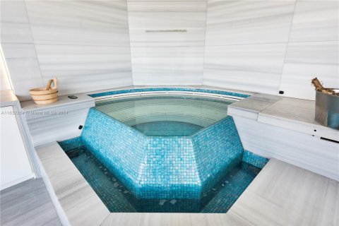 Condo in Sunny Isles Beach, Florida, 4 bedrooms  № 1293057 - photo 11