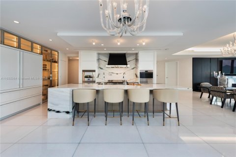 Condo in Sunny Isles Beach, Florida, 4 bedrooms  № 1293057 - photo 19