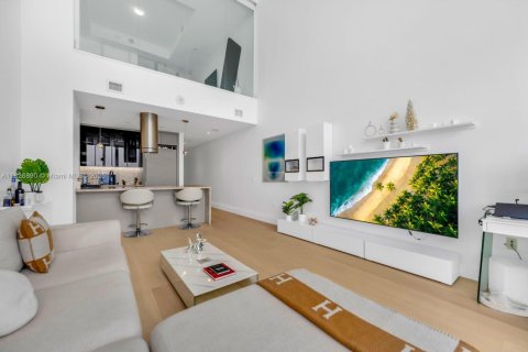 Condo in Miami, Florida, 1 bedroom  № 1934443 - photo 8