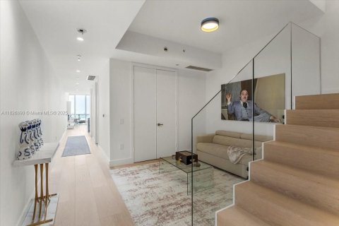 Condo in Miami, Florida, 1 bedroom  № 1934443 - photo 14