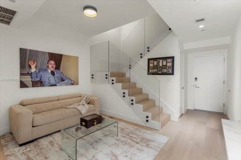 Condo in Miami, Florida, 1 bedroom  № 1934443 - photo 15