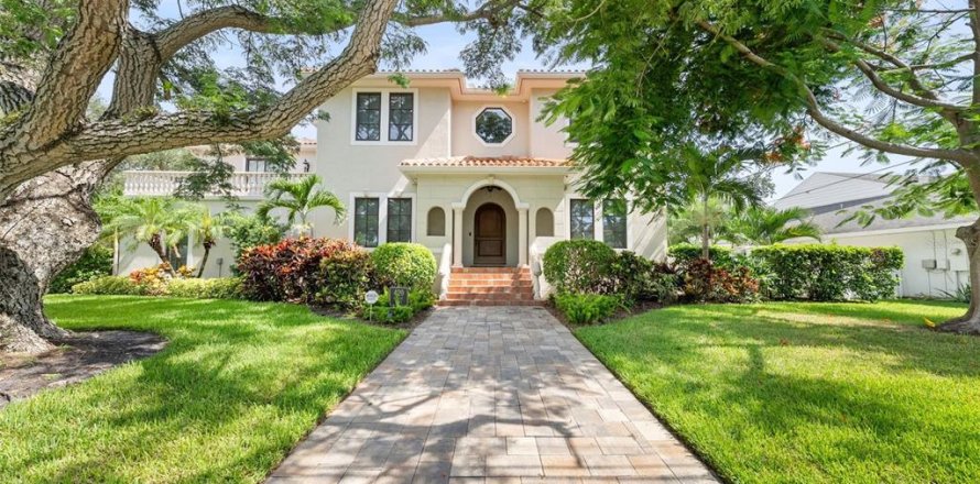 Casa en Tampa, Florida 6 dormitorios, 427.63 m2 № 1834846
