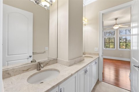 Casa en venta en Tampa, Florida, 6 dormitorios, 427.63 m2 № 1834846 - foto 25