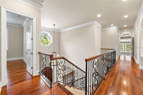 Casa en venta en Tampa, Florida, 6 dormitorios, 427.63 m2 № 1834846 - foto 22