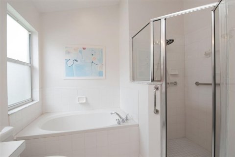 House in Tampa, Florida 4 bedrooms, 165.92 sq.m. № 2237553 - photo 16