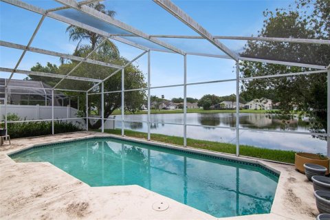 House in Tampa, Florida 4 bedrooms, 165.92 sq.m. № 2237553 - photo 29