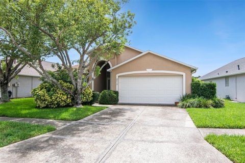 House in Tampa, Florida 4 bedrooms, 165.92 sq.m. № 2237553 - photo 2