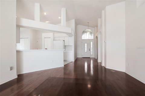 House in Tampa, Florida 4 bedrooms, 165.92 sq.m. № 2237553 - photo 5