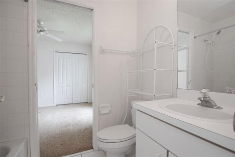 House in Tampa, Florida 4 bedrooms, 165.92 sq.m. № 2237553 - photo 22