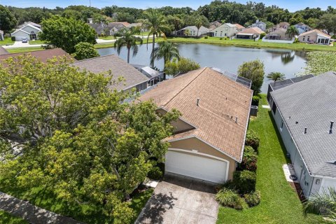 House in Tampa, Florida 4 bedrooms, 165.92 sq.m. № 2237553 - photo 4