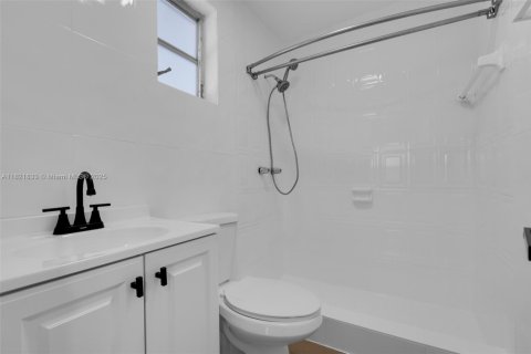 Купить виллу или дом в Майами, Флорида 3 спальни, № 1957968 - фото 22