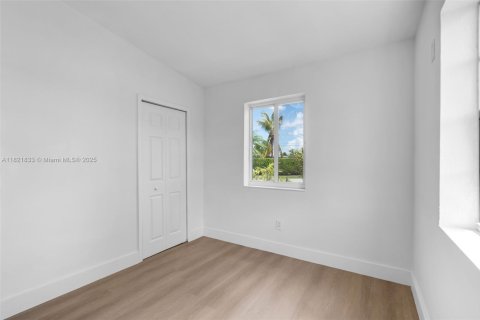 Купить виллу или дом в Майами, Флорида 3 спальни, № 1957968 - фото 13