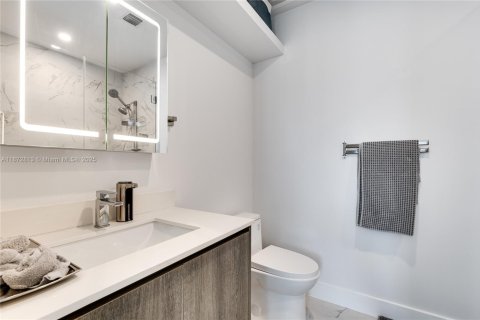 Appartement à louer à Sunny Isles Beach, Floride: 2 chambres, 155.61 m2 № 1922859 - photo 7