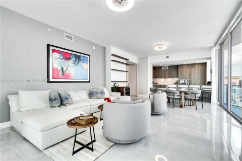 Appartement à louer à Sunny Isles Beach, Floride: 2 chambres, 155.61 m2 № 1922859 - photo 1