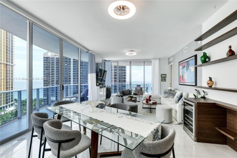 Appartement à louer à Sunny Isles Beach, Floride: 2 chambres, 155.61 m2 № 1922859 - photo 24