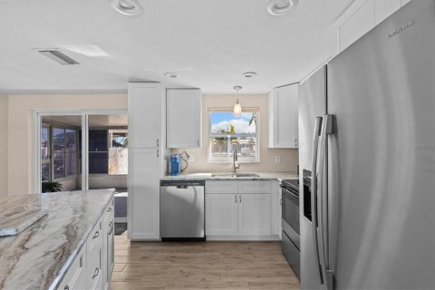 Villa ou maison à vendre à Hudson, Floride: 2 chambres, 93.27 m2 № 2142895 - photo 28