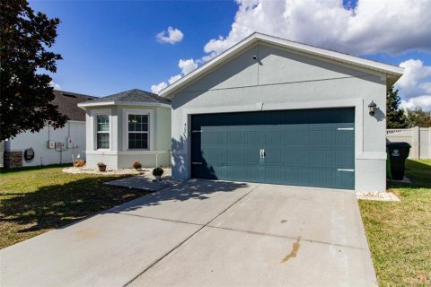 House in Lake Alfred, Florida 3 bedrooms, 162.3 sq.m. № 2214745 - photo 2