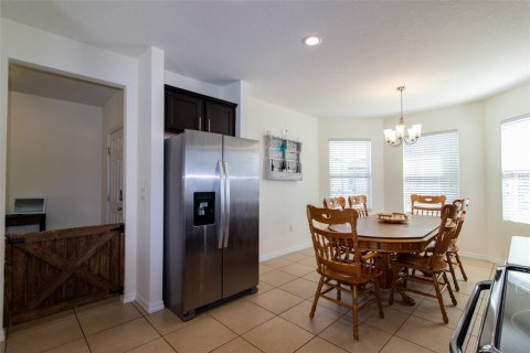 House in Lake Alfred, Florida 3 bedrooms, 162.3 sq.m. № 2214745 - photo 10