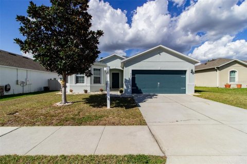 House in Lake Alfred, Florida 3 bedrooms, 162.3 sq.m. № 2214745 - photo 17